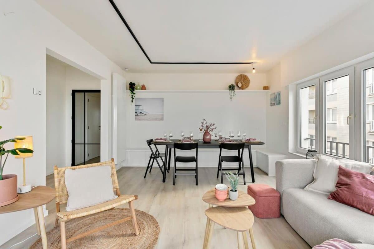 Huswell - Stylishly Refurbished With Sea View Appartement Oostende